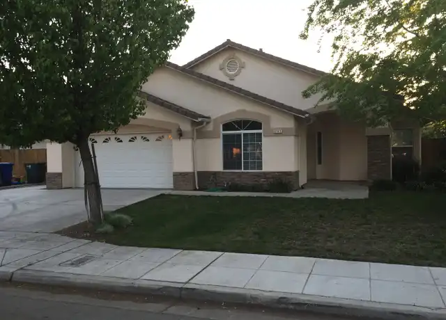 Property at 3741 N State St, Fresno, CA, 93722, 4 beds, 2 baths, [object Object]