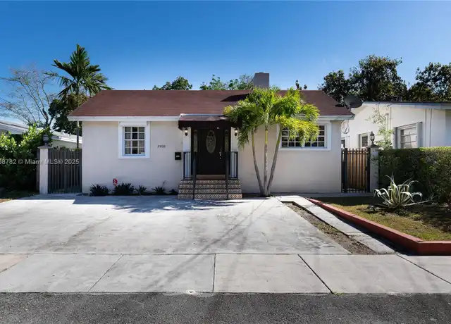 Property at 3958 SW 2nd St, Coral Gables, FL, 33134, 2 beds, 1 bath, [object Object]