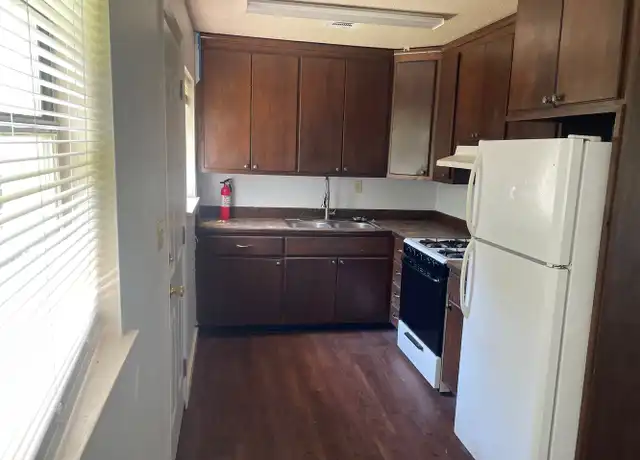 Property at 530 Cecil Ln Unit 104, Monroeville, AL, 36460, 3 beds, 1 bath, [object Object]