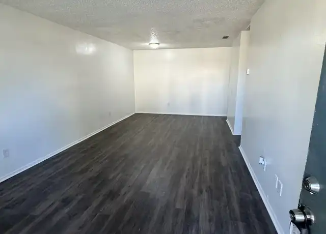 Property at 8586 Channelview Cir, Tampa, FL, 33614, 1 bed, 1 bath, [object Object]