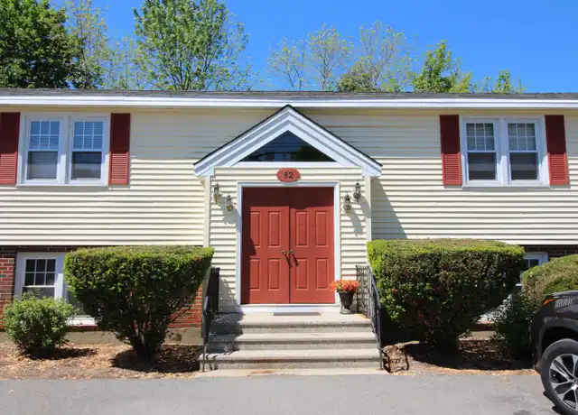 Property at 82 Franklin St Unit 1, Derry, NH, 03038, 2 beds, 1 bath, [object Object]