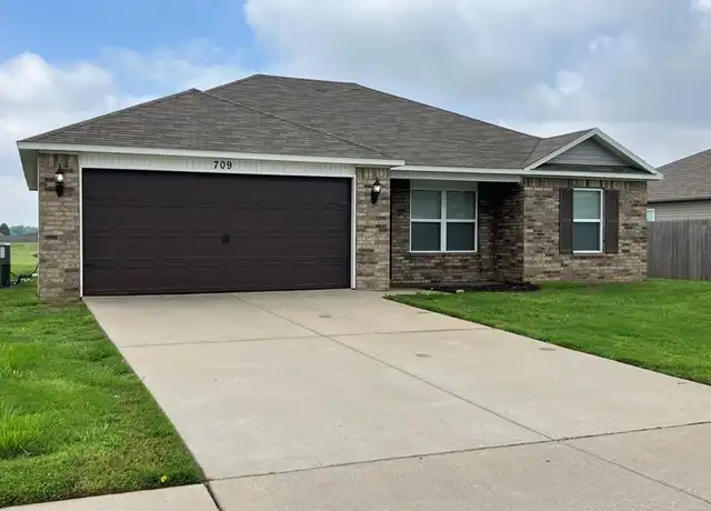 Property at 709 NW 67th Ave, Bentonville, AR, 72713, 3 beds, 2 baths, [object Object]