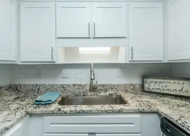 Property at Crest at East Cobb - 1810 Roswell Rd, Marietta, GA, 30062, 1 bed, 1 bath, [object Object]