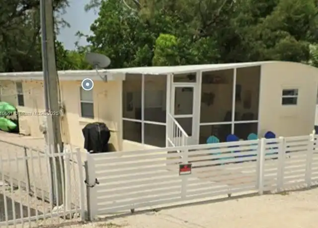 Property at 202 Buttonwood Ave Unit 202, Key Largo, FL, 33037, 3 beds, 1 bath, [object Object]