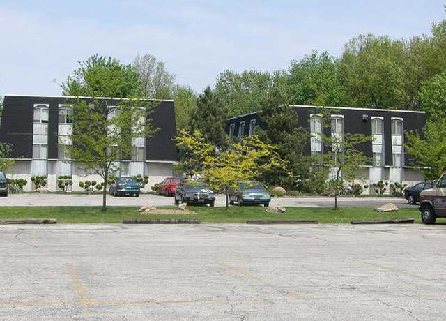 Photo of 6751 Ridge Plaza Dr, North Ridgeville, OH 44039