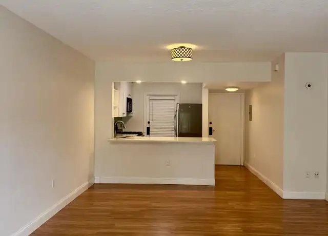 Property at 200 E Royal Palm Rd #2060, Boca Raton, FL, 33432, 2 beds, 1.5 baths, [object Object]