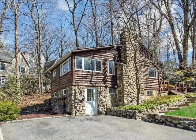 Property at 3 Toboggan Trl, Kinnelon, NJ, 07405, 2 beds, 1 bath, [object Object]