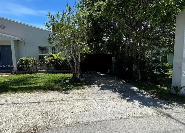 Property at 1412 NE 12th St Unit 1412, Fort Lauderdale, FL, 33304, 1 bed, 1 bath, [object Object]