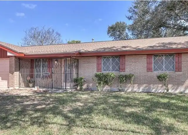 Property at 3714 Tiger Ln, Corpus Christi, TX, 78415, 3 beds, 2 baths, [object Object]