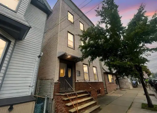 Property at 422 John St Unit 1, East Newark, NJ, 07029, 3 beds, 1 bath, [object Object]
