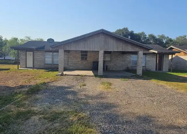 Property at 1300 Johnson St Unit 1-A&2-B, Woodsboro, TX, 78393, 2 beds, 1 bath, [object Object]