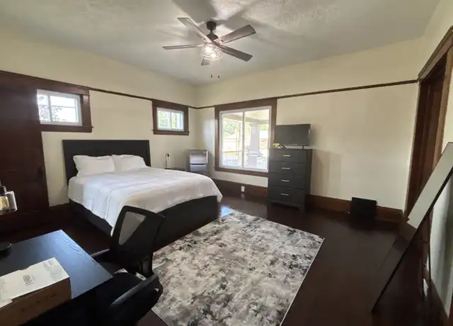 Property at 2884 Noble Rd Unit 2, Cleveland Heights, OH, 44121, 1 bed, 1 bath, [object Object]