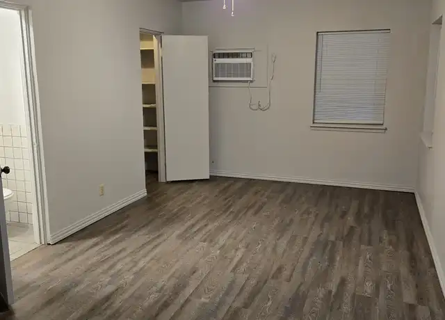 Property at 810 W Mulberry St Unit 810, Denton, TX, 76201, 1 bed, 1 bath, [object Object]