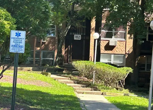 Property at 182 Kearsing Pkwy Unit H, Monsey, NY, 10952, 1 bed, 1 bath, [object Object]
