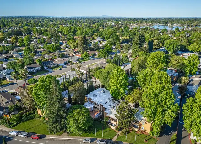 Photo of 6230 Greenhaven Dr, Sacramento, CA 95831