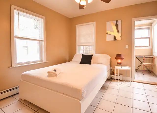 Property at 148 Ohio Ave Unit 4, Providence, RI, 02905, 1 bed, 1.5 baths, [object Object]