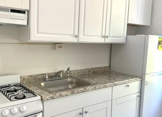 Property at 120 Kearney Ave Apt 2, Jersey City, NJ, 07305, 3 beds, 1 bath, [object Object]
