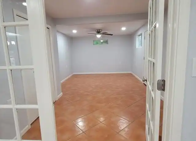 Property at 1226 Ray Dr, Corpus Christi, TX, 78411, 4 beds, 2 baths, [object Object]