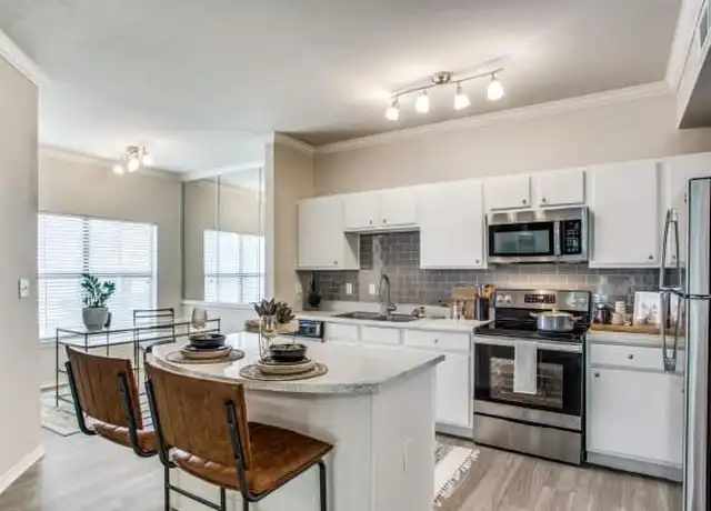 Property at 1600 Village Dr Unit 2015, Euless, TX, 76039, 2 beds, 2 baths, [object Object]