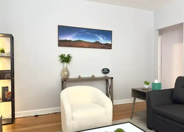 Property at 6441 N Hamilton Ave Unit 1F, Chicago, IL, 60645, 1 bed, 1 bath, [object Object]