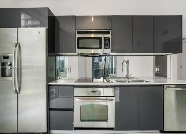 Property at 31 SE 6th St #1901, Miami, FL, 33131, 2 beds, 2 baths, [object Object]