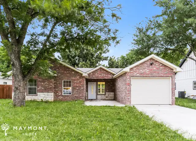 Property at 1216 E James St, Cleburne, TX, 76031, 3 beds, 2 baths, [object Object]