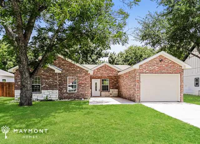Property at 1216 E James St, Cleburne, TX, 76031, 3 beds, 2 baths, [object Object]