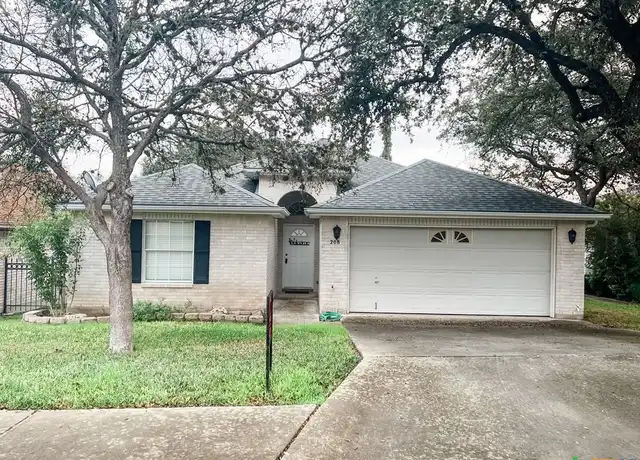 Property at 208 Bonner Blvd, New Braunfels, TX, 78130, 3 beds, 2 baths, [object Object]