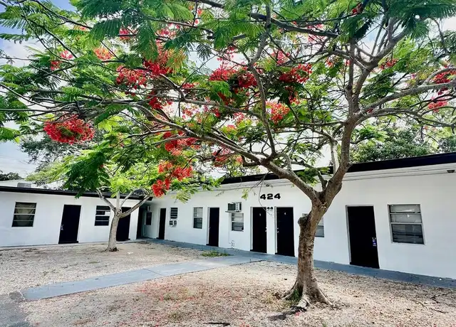 Property at 424 NW 15th Ter Unit 2, Fort Lauderdale, FL, 33311, 2 beds, 1 bath, [object Object]