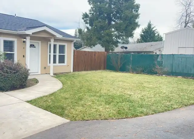 Property at 950 N 5th St Unit B, Jacksonville, OR, 97530, 2 beds, 2 baths, [object Object]