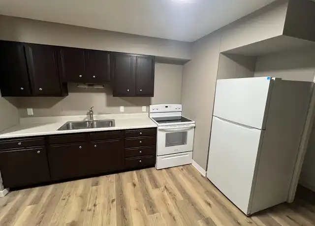 Property at 365 State St N Unit 5, Eden Valley, MN, 55329, 2 beds, 1 bath, [object Object]