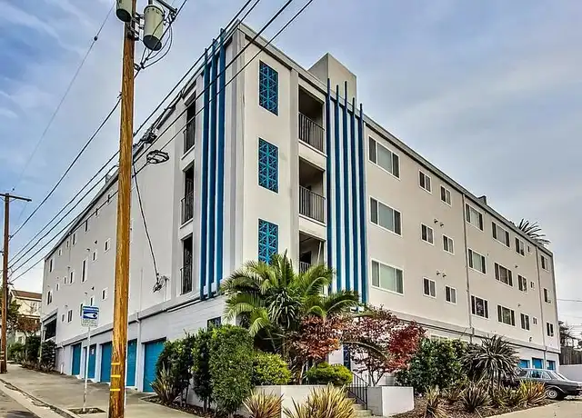 Property at 1008 E 23rd Street - 1008 E 23rd St, Oakland, CA, 94606, 2 beds, 1 bath, [object Object]