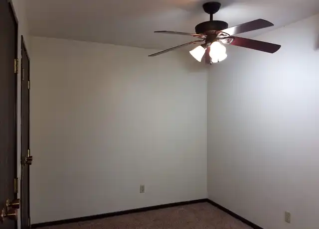 Property at 971 N Kelly St Unit 19, Cadott, WI, 54727, 3 beds, 1 bath, [object Object]