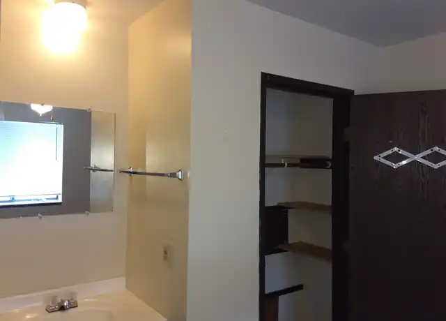 Property at 971 N Kelly St Unit 19, Cadott, WI, 54727, 3 beds, 1 bath, [object Object]