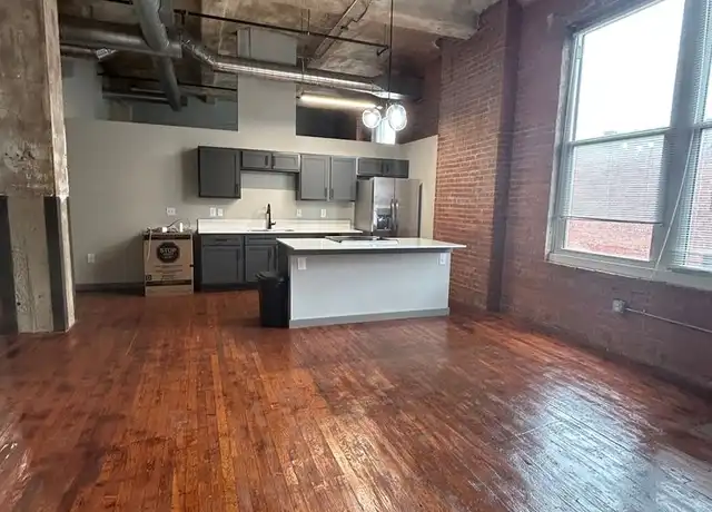 Property at 2121 Central St Unit 601, Kansas City, MO, 64108, 1 bed, 1 bath, [object Object]