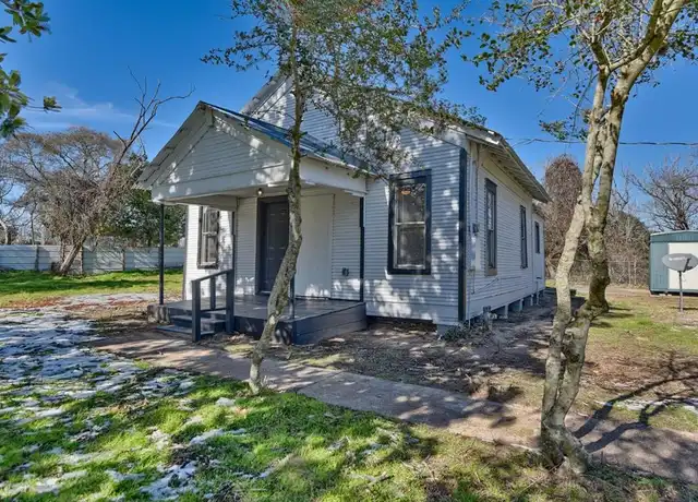 Property at 216 S Church St, Bellville, TX, 77418, 2 beds, 1 bath, [object Object]