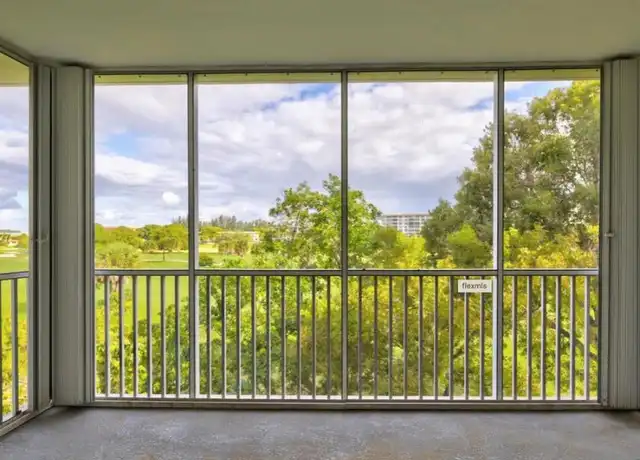 Property at 2800 N Palm Aire Dr, Pompano Beach, FL, 33069, 3 beds, 2 baths, [object Object]