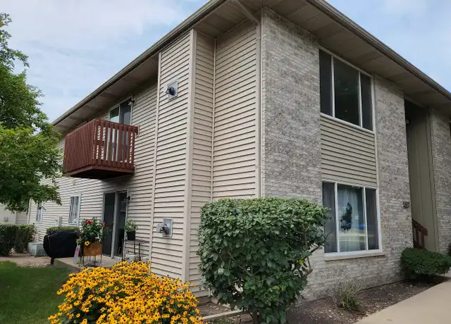Property at 500 Westwood Ct Unit B, Crystal Lake, IL, 60014, 2 beds, 2 baths, [object Object]