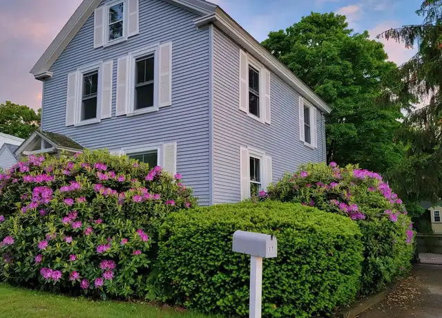 Property at 17 Highland St, Exeter, NH, 03833, 3 beds, 2 baths, [object Object]