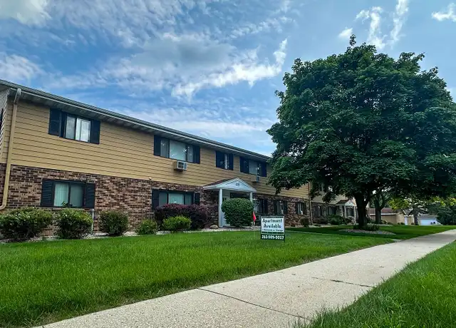 Property at 625 S River Rd Unit 3, West Bend, WI, 53095, 2 beds, 1 bath, [object Object]