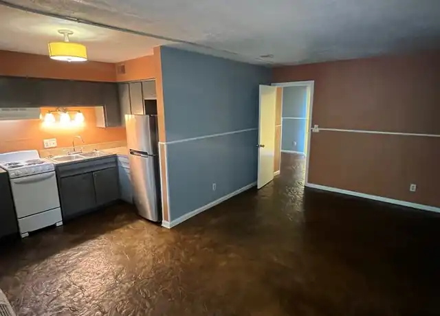 Property at Broadway Apartments! *** FIRST MONTH RENT FREE WITH 12 MONTH LEASE SIGNING *** - 568 N Broadway, Lexington, KY, 40508, 0-1 beds, 1 bath, [object Object]