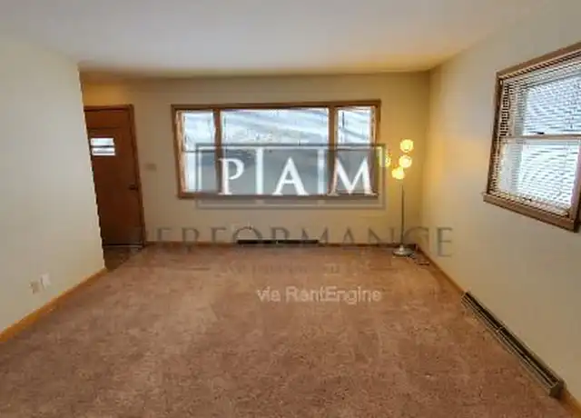 Property at 911 N Hine Ave, Waukesha, WI, 53188, 3 beds, 1 bath, [object Object]