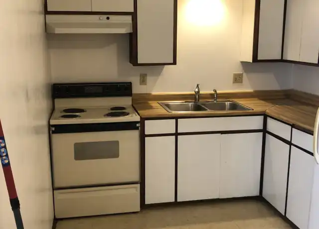 Property at 1213 E Union Ave Unit 3, Wausau, WI, 54403, 1 bed, 1 bath, [object Object]