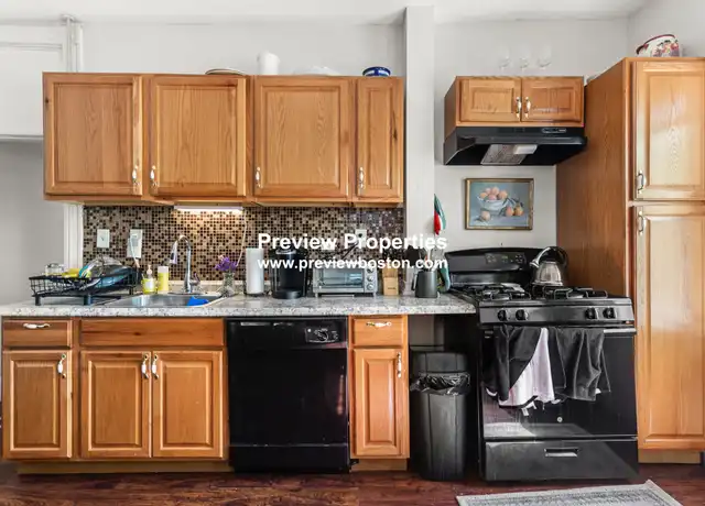 Property at 175 River St Unit 3P, Cambridge, MA, 02139, 5 beds, 1 bath, [object Object]