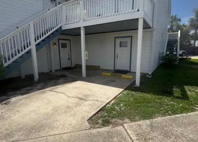 Property at 6545 N Lagoon Dr, Panama City, FL, 32408, 1 bed, 1 bath, [object Object]