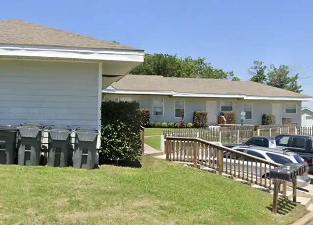 Property at 1103 NW Carroll Dr Unit 6, Lawton, OK, 73507, 1 bed, 1 bath, [object Object]