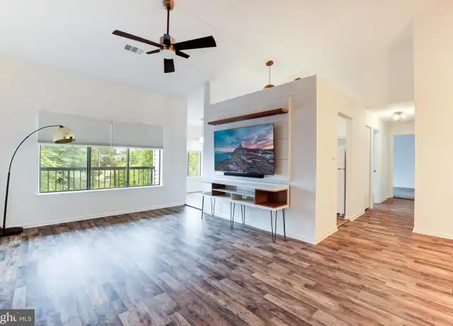 Property at 9569 Coggs Bill Dr #401, Manassas, VA, 20110, 2 beds, 1 bath, [object Object]