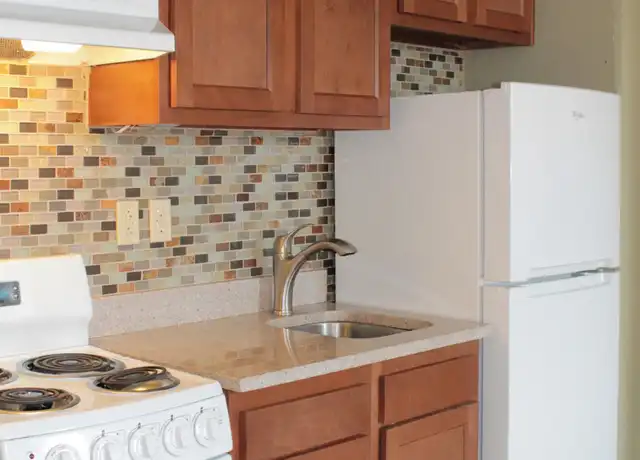 Property at 300 Melwood Ave, Pittsburgh, PA, 15213, 1 bed, 1 bath, [object Object]