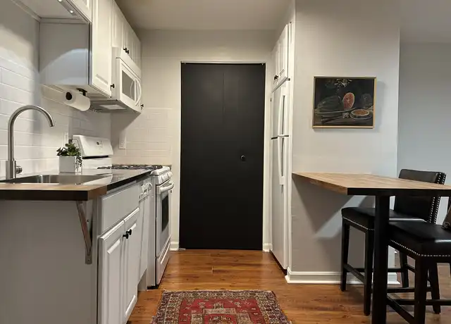 Property at 982 Hatch St Unit 2, Cincinnati, OH, 45202, 1 bed, 1 bath, [object Object]