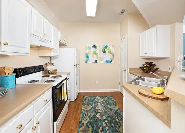 Photo of 2000 Geddy House Ln, Cary, NC 27519